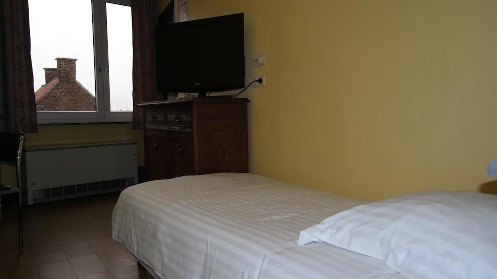 De Bonte Os Hotel & Tower Руселаре Номер фото
